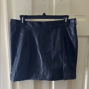 Almost Famous Black Mini Pencil Skirt